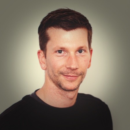 Darin MacRae's avatar}